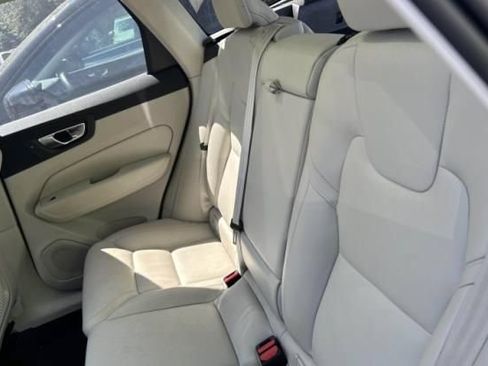 Used 2024 Volvo XC60 B5 Ultimate w/ Climate Package AWD/4WD image 6