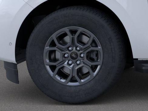 New 2026 Ford Expedition Active image 19