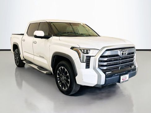 Used 2023 Toyota Tundra Limited AWD/4WD image 3
