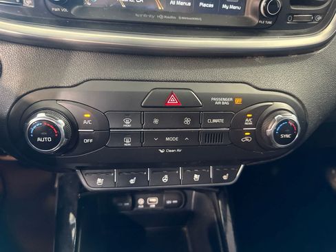 Used 2016 Kia Sorento SX FWD image 26