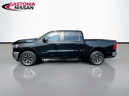 Used 2025 RAM 1500 Laramie AWD/4WD image 5