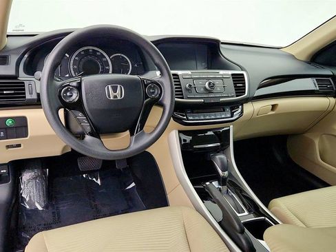 Used 2017 Honda Accord LX image 12