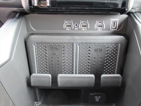 New 2026 RAM 1500 Laramie w/ Night Edition image 25