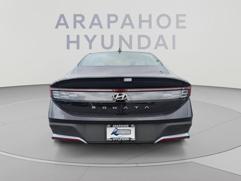 Used 2025 Hyundai Sonata SE FWD image 4