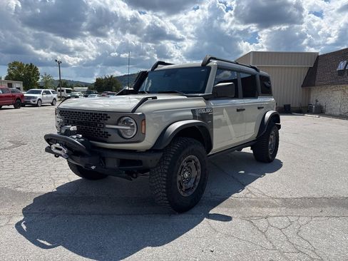 Used 2022 Ford Bronco Everglades image 30