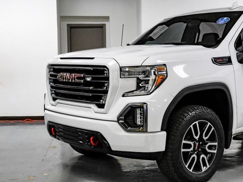Used 2021 GMC Sierra 1500 AT4 w/ AT4 Preferred Package AWD/4WD image 9