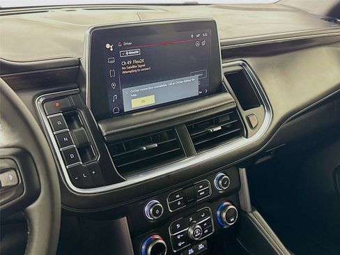 Used 2024 GMC Yukon SLE w/ Gmc Pro Safety Plus Package image 7