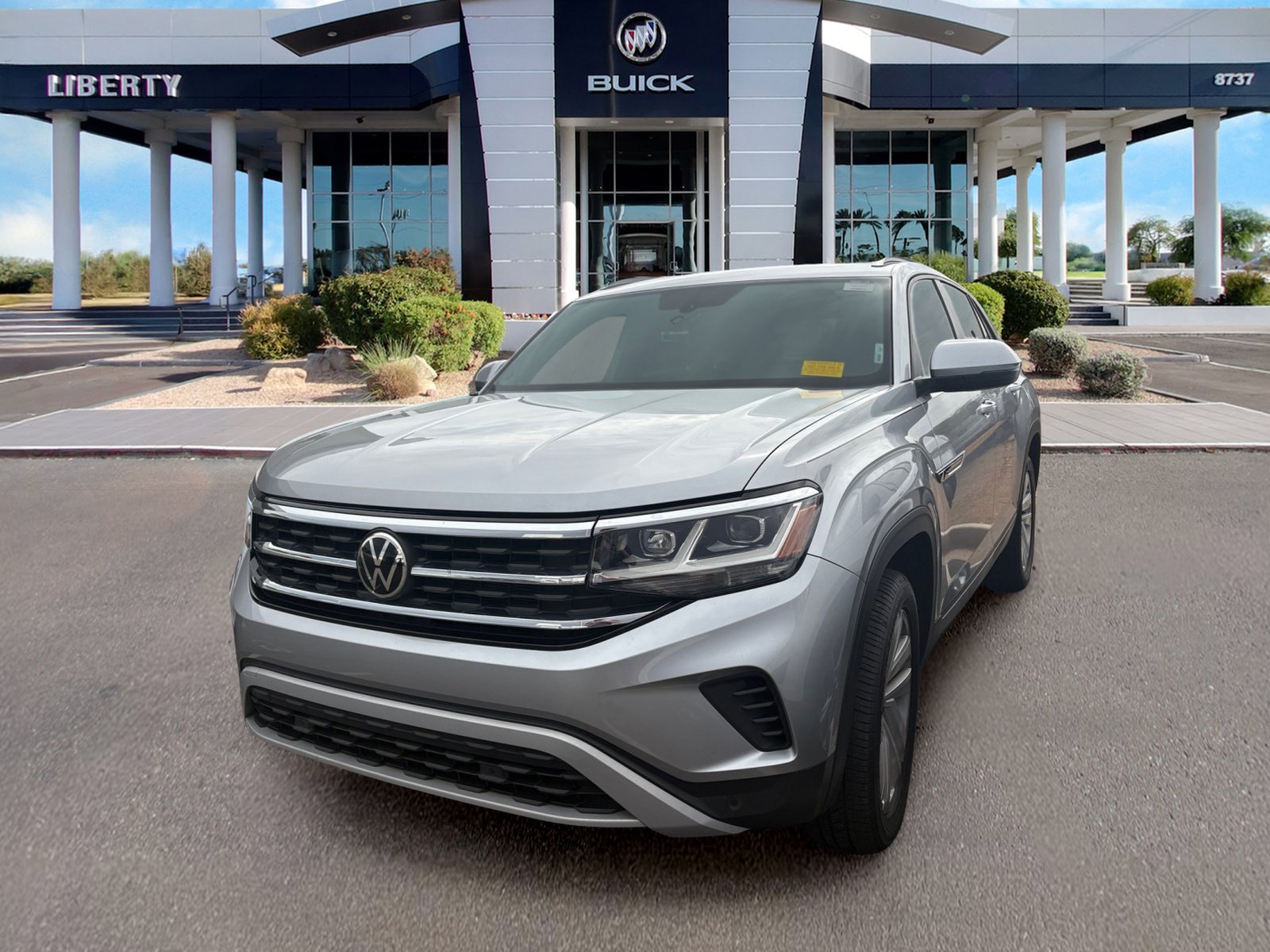 Used 2021 Volkswagen Atlas Cross Sport SE FWD image 4