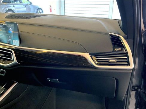 Used 2023 BMW X5 xDrive40i w/ Luxury Seating Package image 19