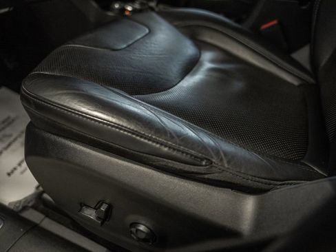 Used 2019 Jeep Cherokee Limited w/ Trailer Tow Group image 40