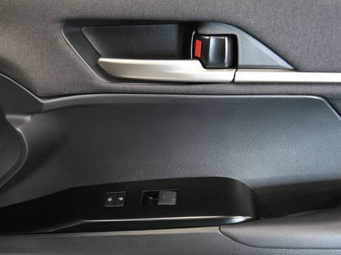 Used 2025 Toyota Camry LE image 26