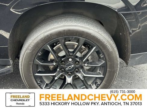 Used 2025 Chevrolet Suburban LS AWD/4WD image 11