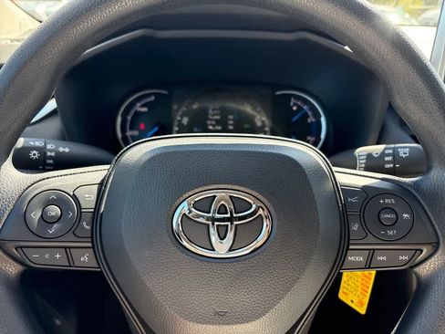 Used 2025 Toyota RAV4 LE image 15