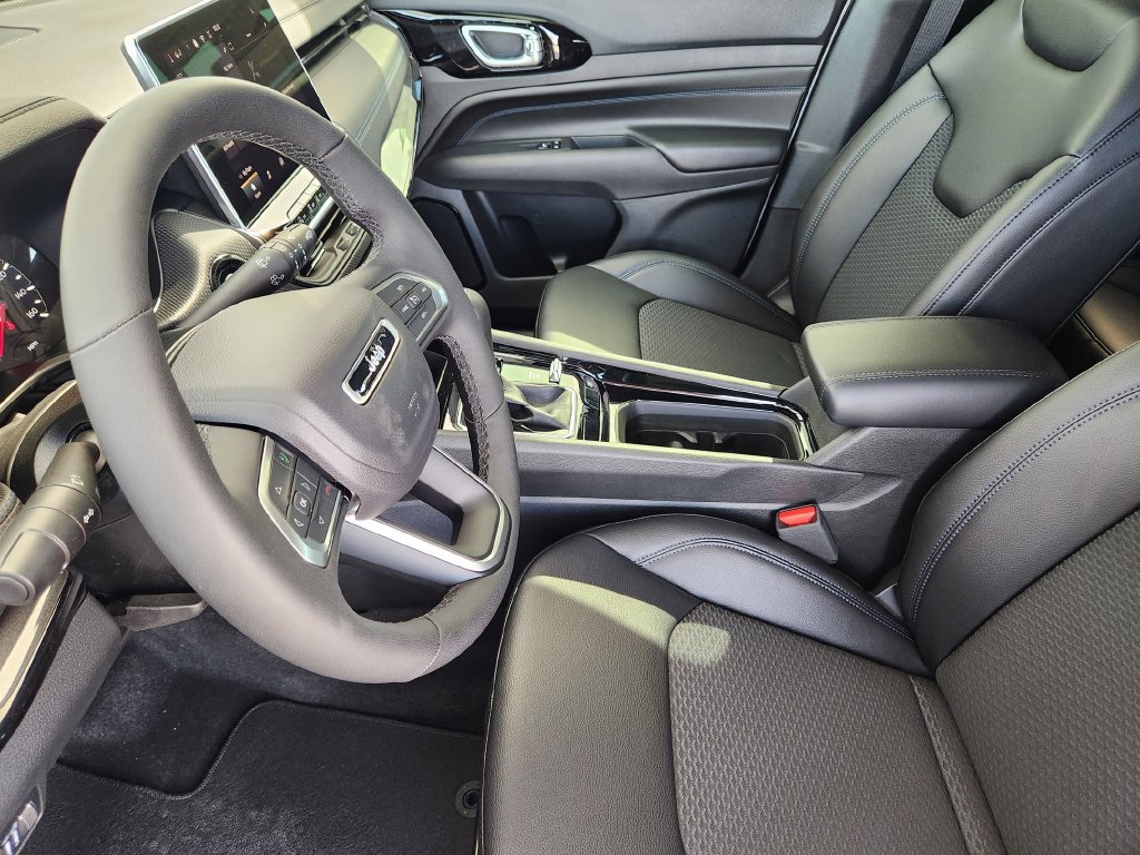 New 2026 Jeep Compass Latitude AWD/4WD image 10