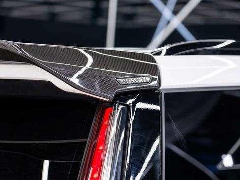 Used 2024 Cadillac Escalade Sport Platinum w/ LPO, ONYX Package image 47