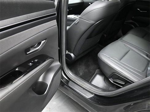 Used 2024 Hyundai Tucson Limited image 16