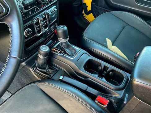 Used 2021 Jeep Wrangler Unlimited Freedom Edition image 18