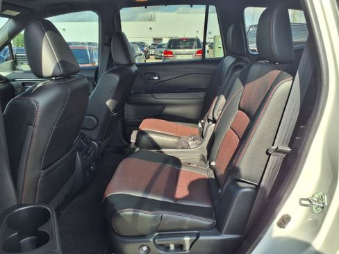 Certified 2022 Honda Pilot Black Edition image 19