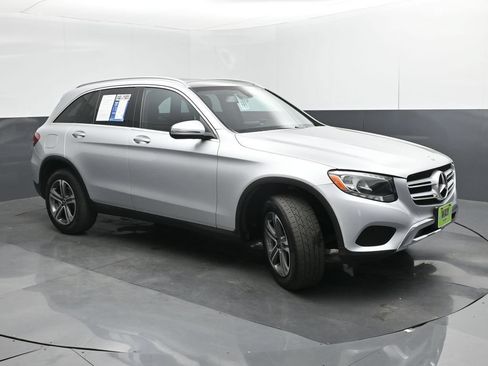 Used 2017 Mercedes-Benz GLC 300 4MATIC image 30