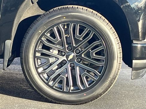 Used 2019 Chevrolet Silverado 1500 High Country w/ Trailer Camera Package image 32