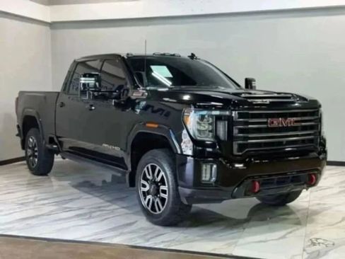 Used 2020 GMC Sierra 2500 AT4 w/ AT4 Premium Package image 2