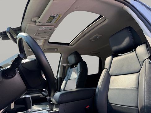 Used 2019 Toyota Tundra Limited w/ Limited Premium Package image 27