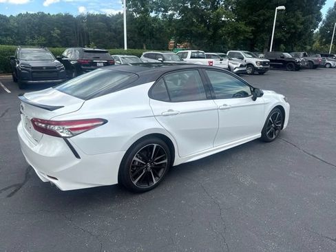 Used 2018 Toyota Camry XSE FWD image 8