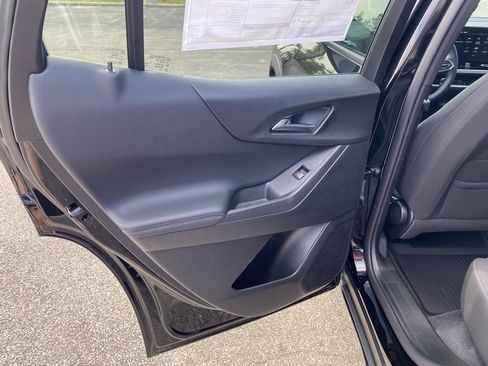 New 2025 Chevrolet Equinox LT image 21