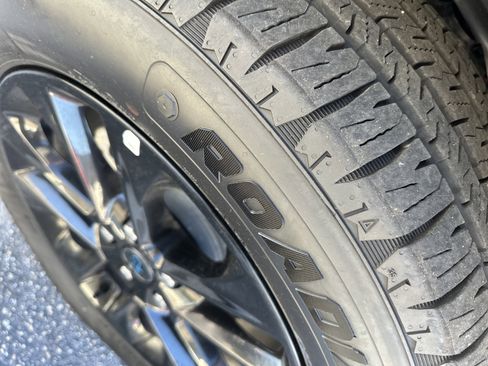 Used 2025 Jeep Wrangler Sahara image 7