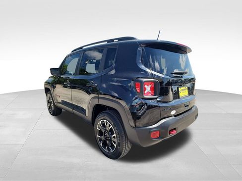 Used 2023 Jeep Renegade Trailhawk AWD/4WD image 7