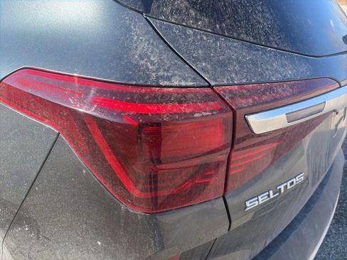 Used 2023 Kia Seltos S w/ Navigation Package image 7