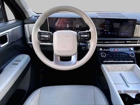 Used 2024 Hyundai Santa Fe SEL FWD image 6