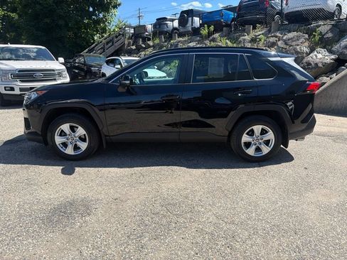 Used 2020 Toyota RAV4 XLE w/ Convenience Package AWD/4WD image 3