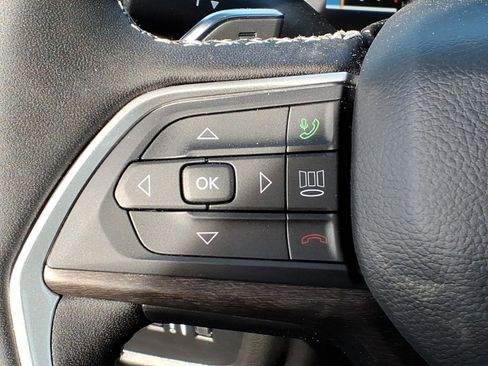 New 2026 Jeep Grand Cherokee Altitude AWD/4WD image 14