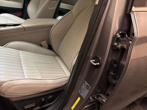 Used 2020 Genesis G70 2.0T w/ Elite Package image 12