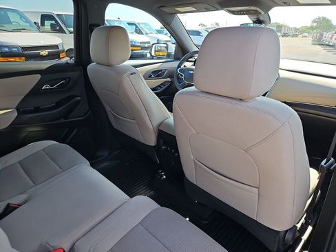 Certified 2023 Chevrolet Traverse LS FWD image 21