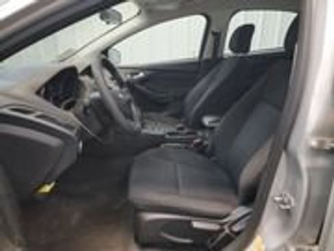 Used 2018 Ford Focus SE FWD image 6