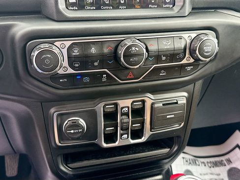 Used 2023 Jeep Wrangler Unlimited Sahara w/ Cold Weather Group image 17