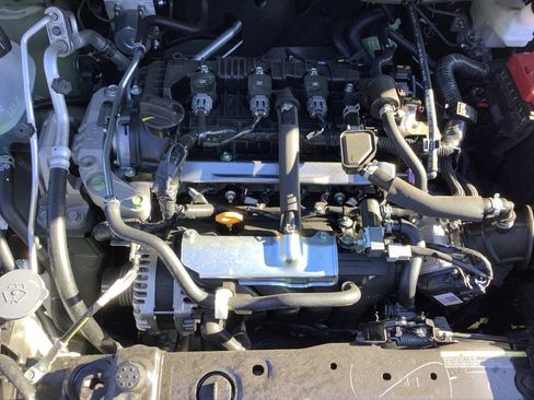 Used 2025 Nissan Versa SV w/ Trunk Package image 9