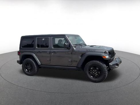 Used 2025 Jeep Wrangler Unlimited Sport AWD/4WD image 2