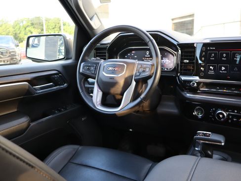 Used 2024 GMC Sierra 1500 SLT w/ SLT Premium Package AWD/4WD image 16