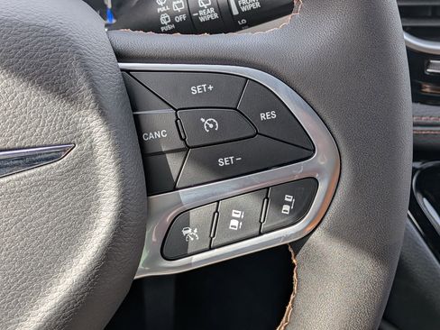 New 2026 Chrysler Pacifica Pinnacle w/ Trailer Tow Group image 20