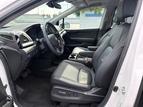 Certified 2024 Honda Odyssey Touring image 17