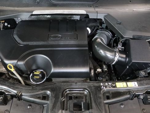 Used 2020 Land Rover Discovery Sport SE R-Dynamic image 25