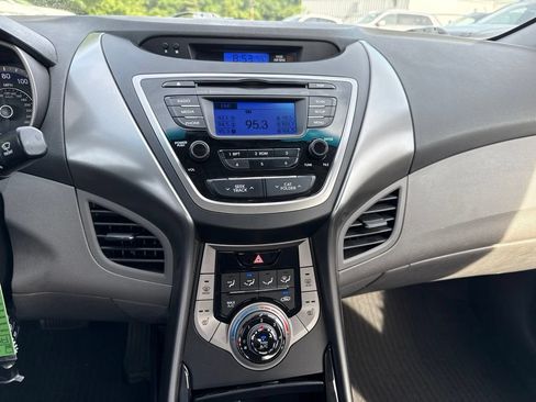 Used 2013 Hyundai Elantra GLS w/ Preferred Pkg FWD image 8