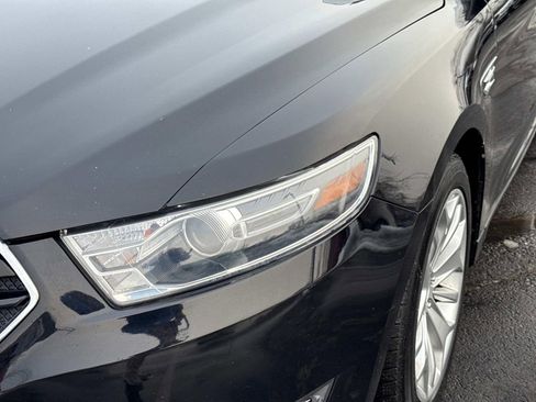 Used 2018 Ford Taurus Limited image 10