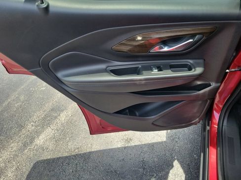 Used 2019 GMC Terrain Denali w/ Advanced Safety Package FWD image 18