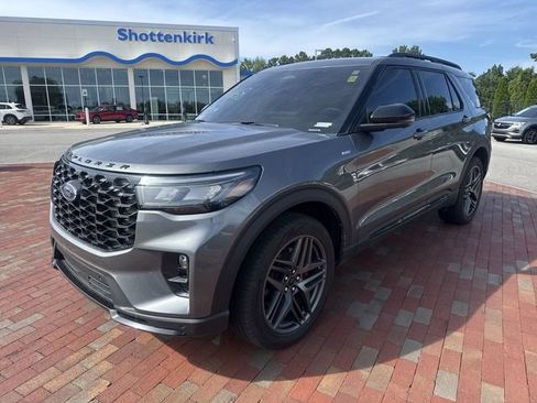 Used 2025 Ford Explorer ST-Line w/ Premium Package AWD/4WD image 1