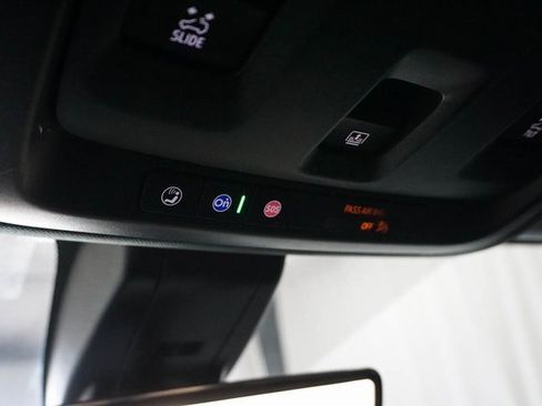 Used 2021 Chevrolet Tahoe Premier w/ Premium Package image 33