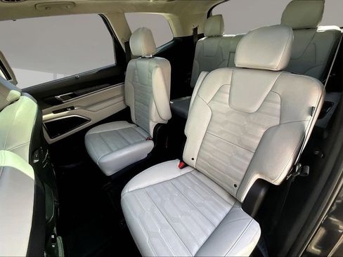 Used 2024 Kia Telluride SX Prestige w/ Towing Package image 20